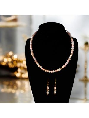 DOLCE SOGNO- Collana e orecchini con perle di conchiglie ed ematite dorata, fatta a mano.